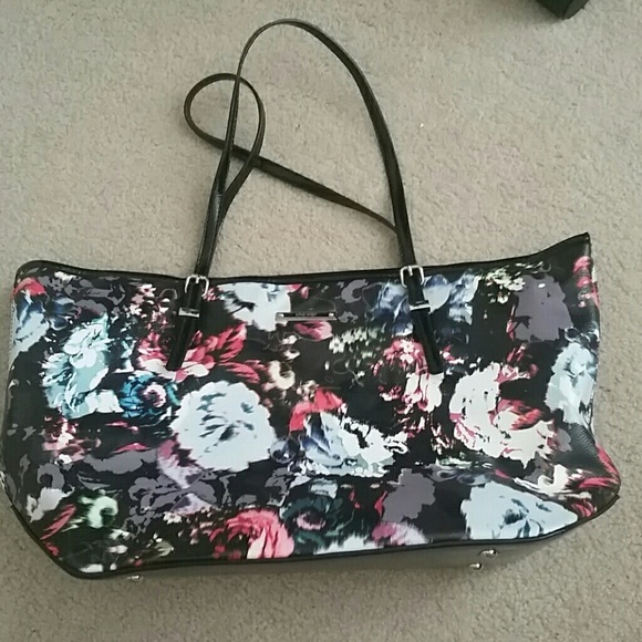 New Nine west tote - Picture 2 of 2